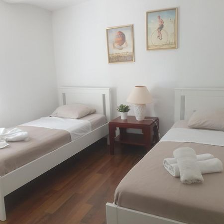 La Robine Apartment Narbonne Exterior photo