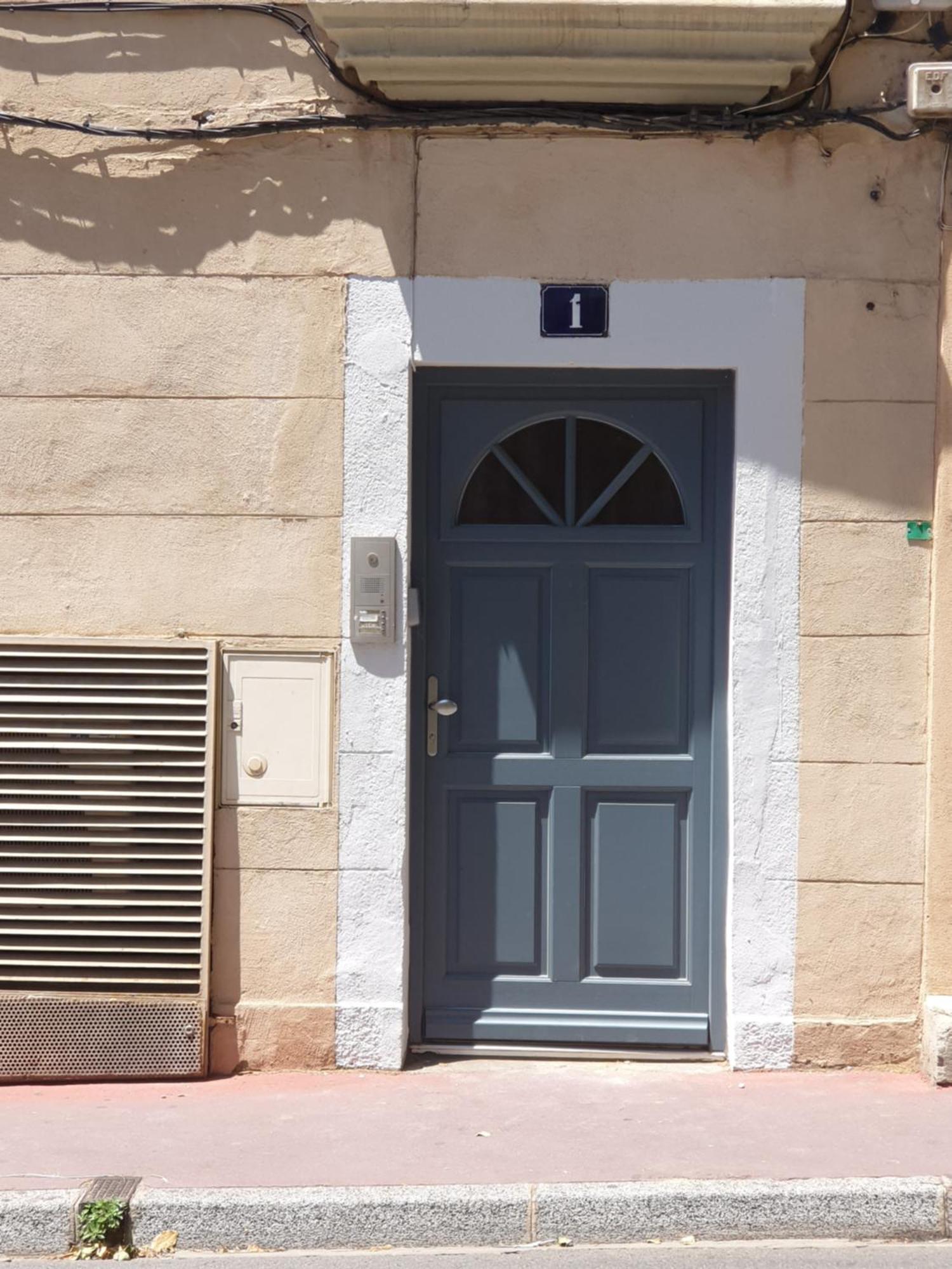 La Robine Apartment Narbonne Exterior photo